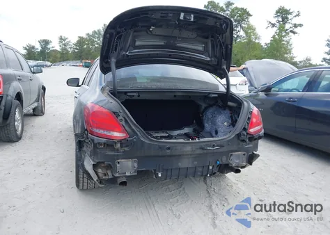 2015 Mercedes-Benz C 300 4Matic из США, поврежденный, VIN 55SWF4KB1FU024766